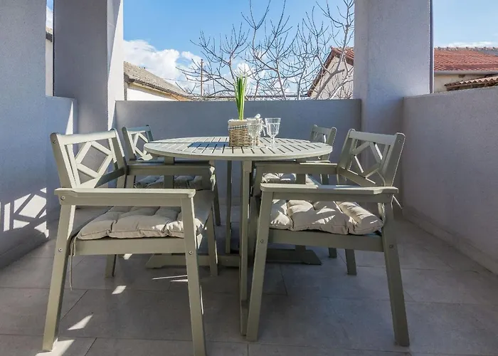 Pejakovic Apartment *
