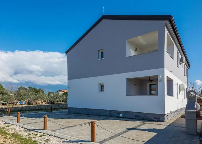 Pejakovic Apartamento Vir