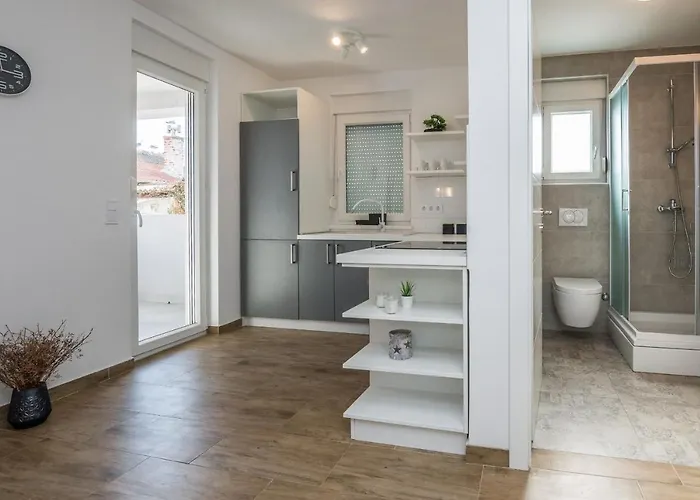 Pejakovic Apartamento *