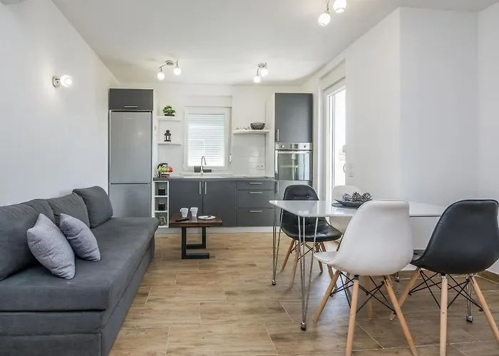 Pejakovic Apartment *