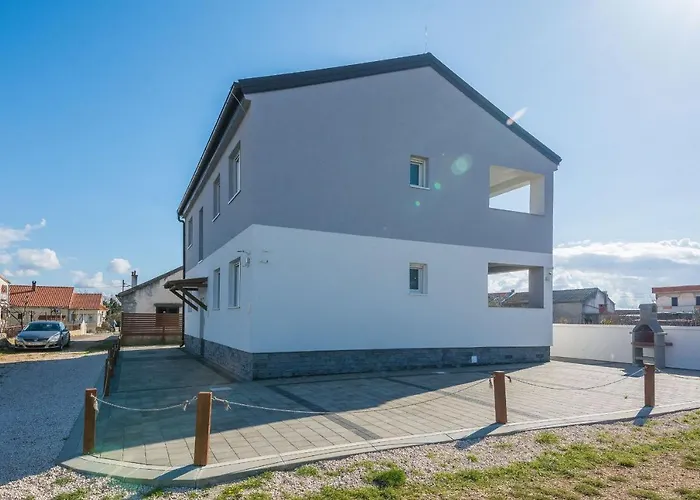 Apartment Pejakovic *