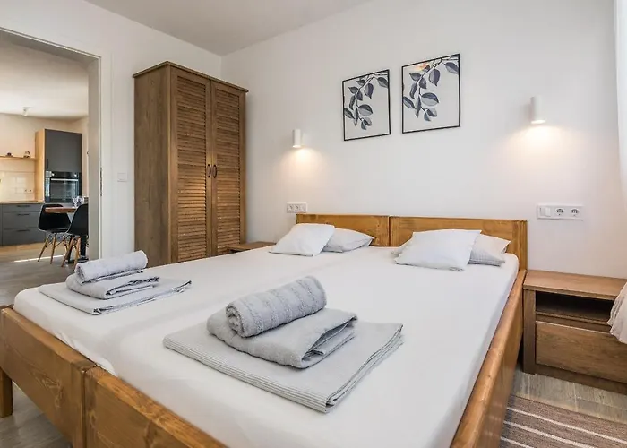 Pejakovic Apartment *