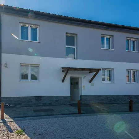 Apartament Pejakovic *