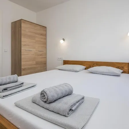 Pejakovic Apartment *