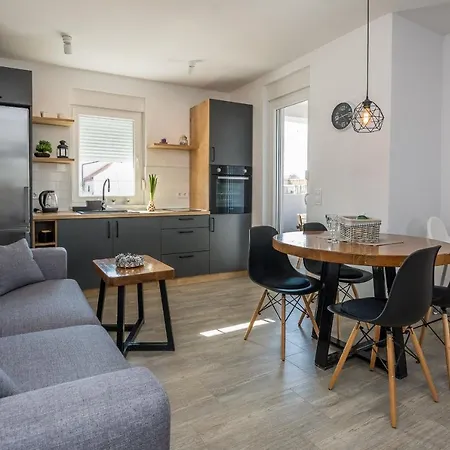 Apartament Pejakovic *