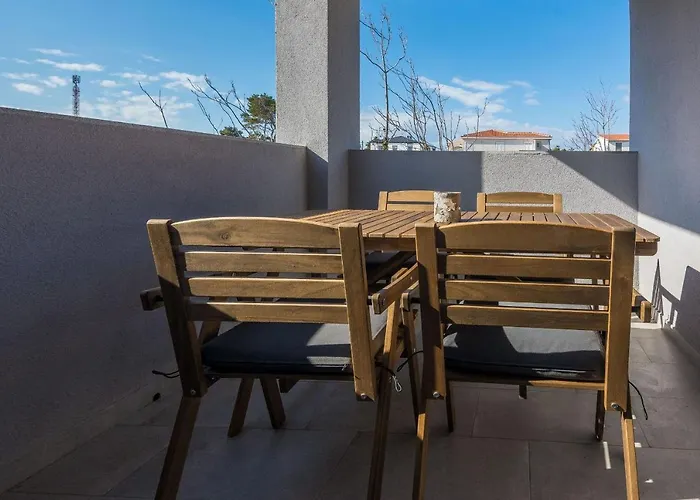 Pejakovic Apartment *